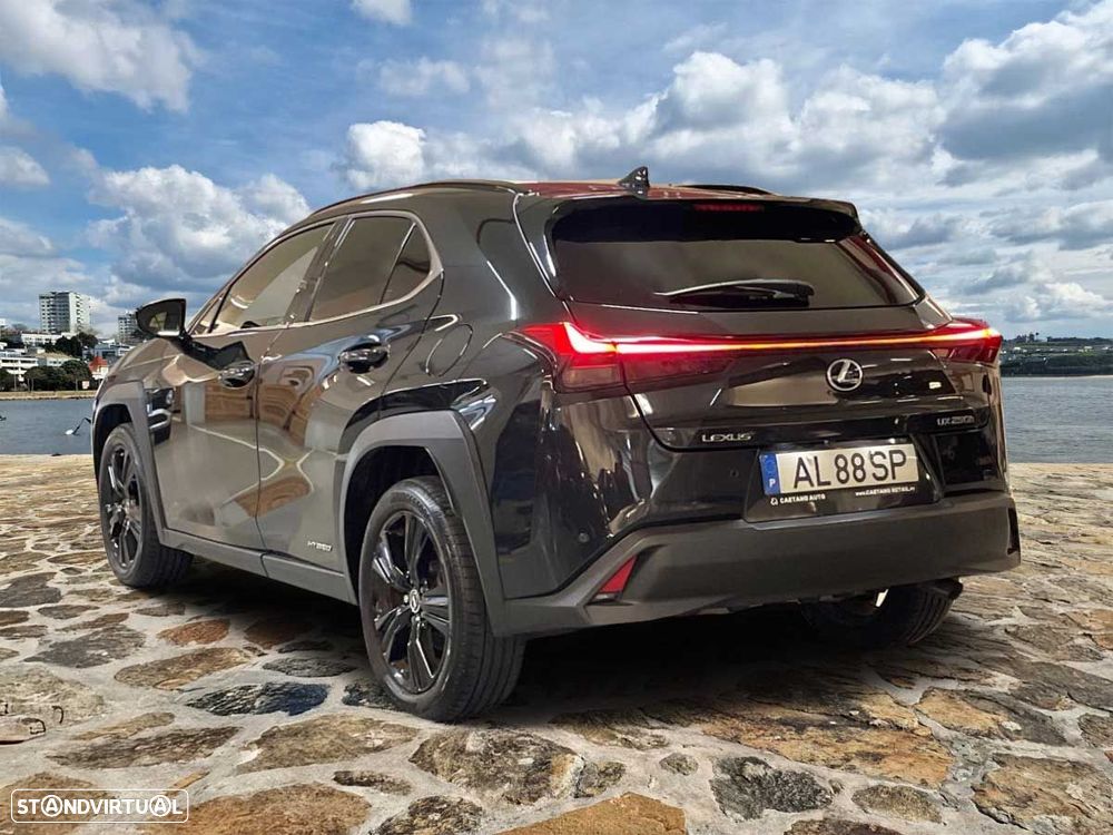 Lexus UX 250h Special Edition (LCA) - 2