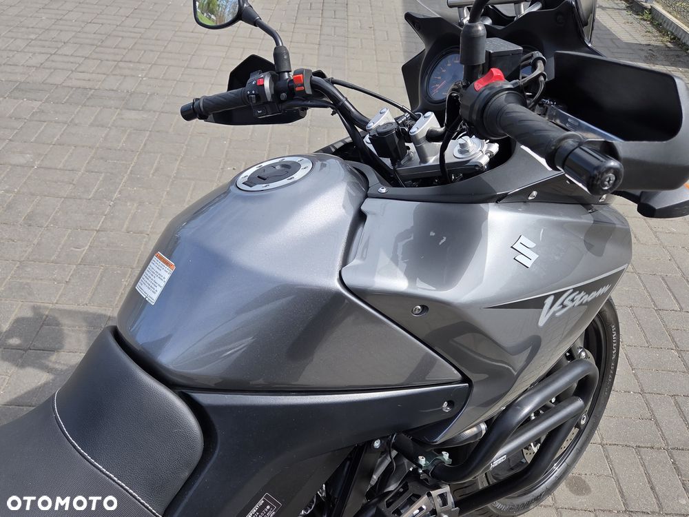 Suzuki V-STROM - 20
