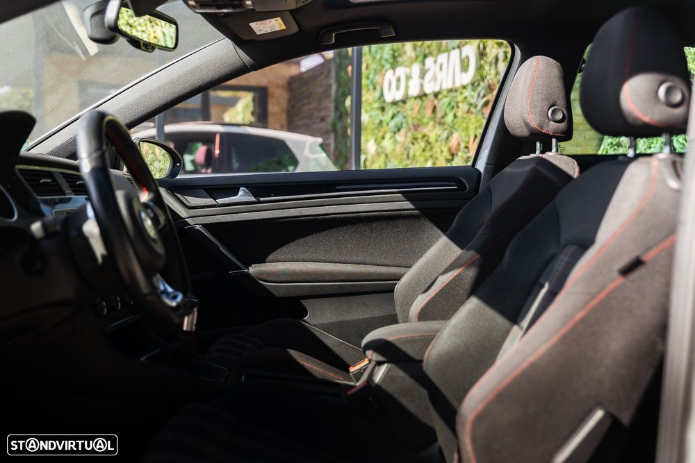 VW Golf 2.0 TSi GTi - 14