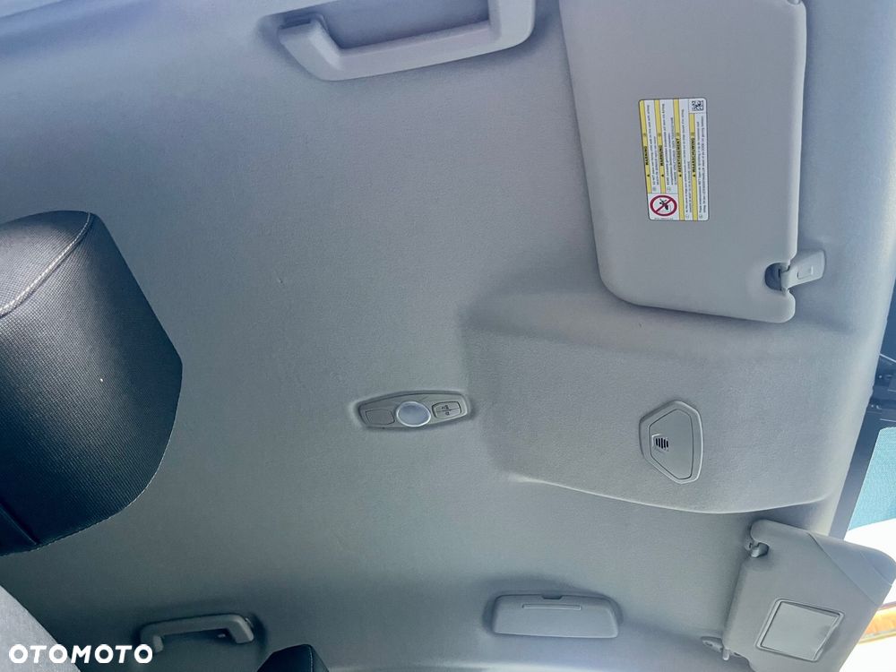 Ford C-MAX 1.6 Ti-VCT Champions Edition - 28