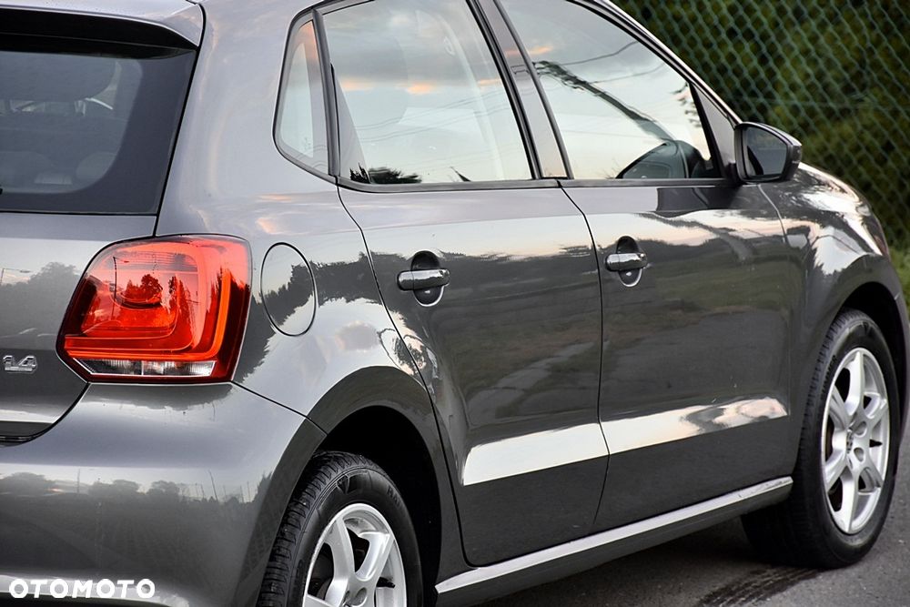 Volkswagen Polo 1.4 16V Comfortline - 11