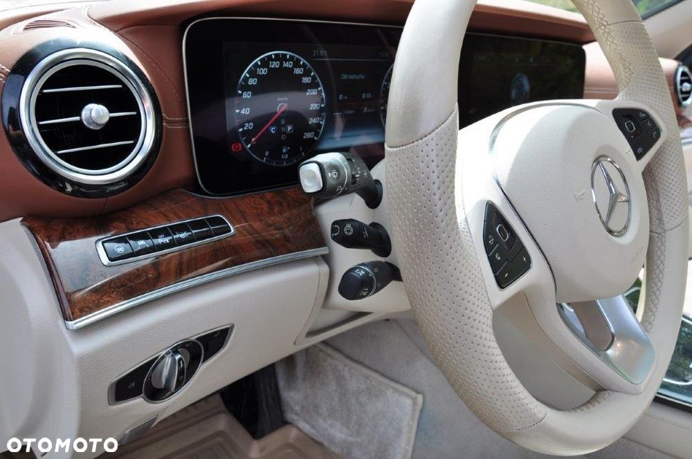 Mercedes-Benz Klasa E 400 4Matic 9G-TRONIC Exclusive - 15