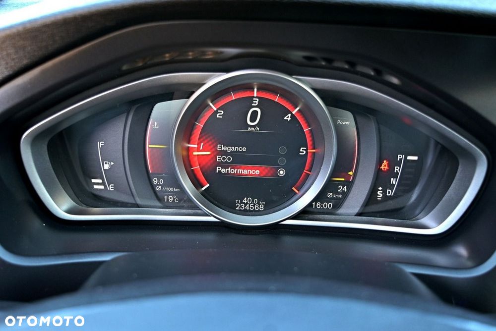 Volvo V40 - 22