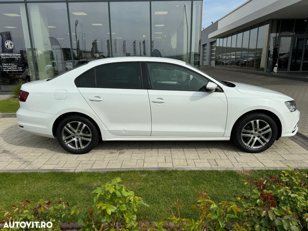 Volkswagen Jetta 1.2 TSI Comfortline - 8