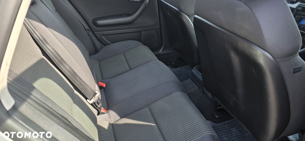 Audi A4 Avant 2.0T FSI - 13