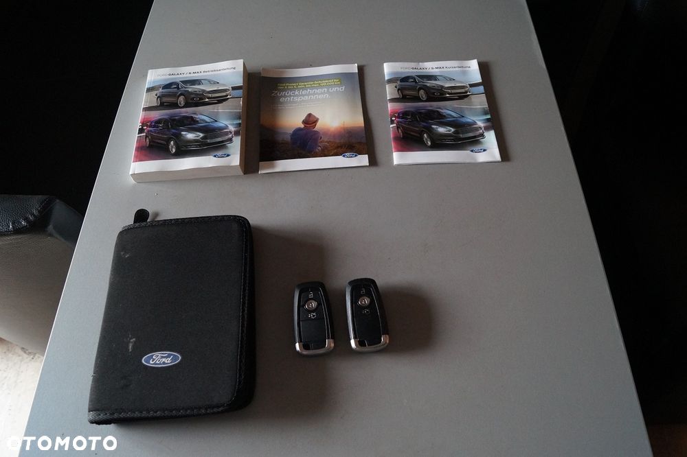 Ford S-Max 2.0 EcoBoost Titanium - 39