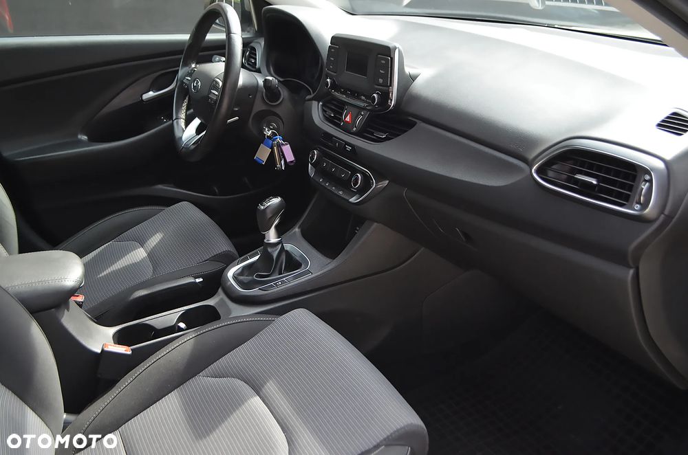 Hyundai i30 1.5 DPI Modern - 13