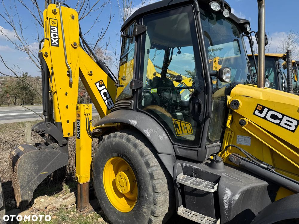 JCB 3CX - 4