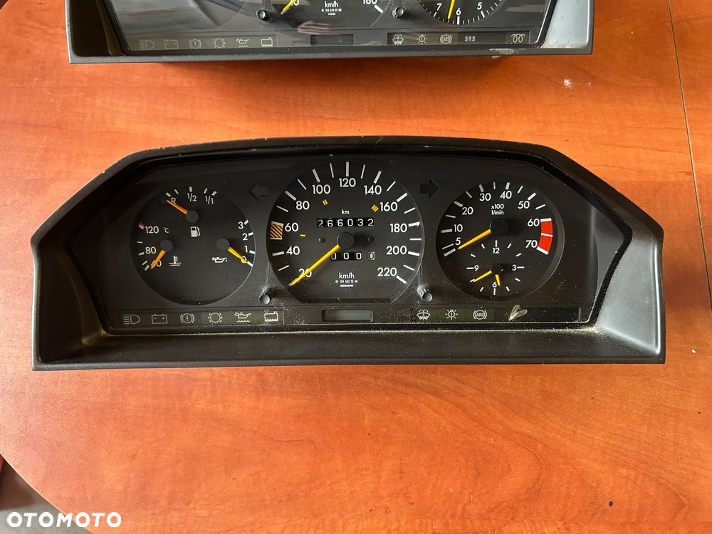 LICZNIK ZEGAR 1245434524 1205401048 MERCEDES BENZ W124 - 2