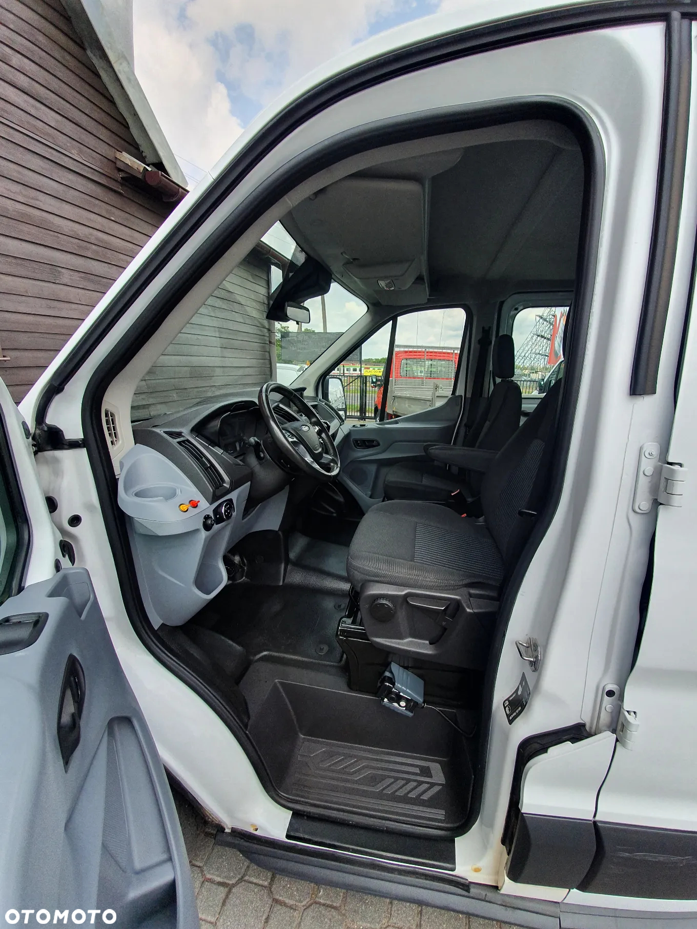 Ford TRANSIT - 13