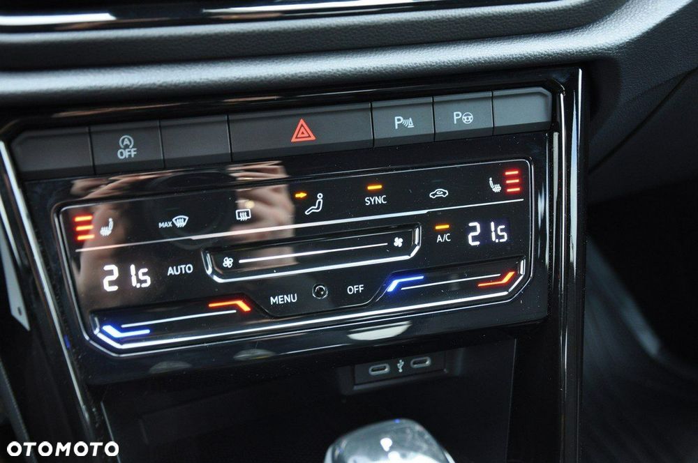 Volkswagen T-Roc - 21