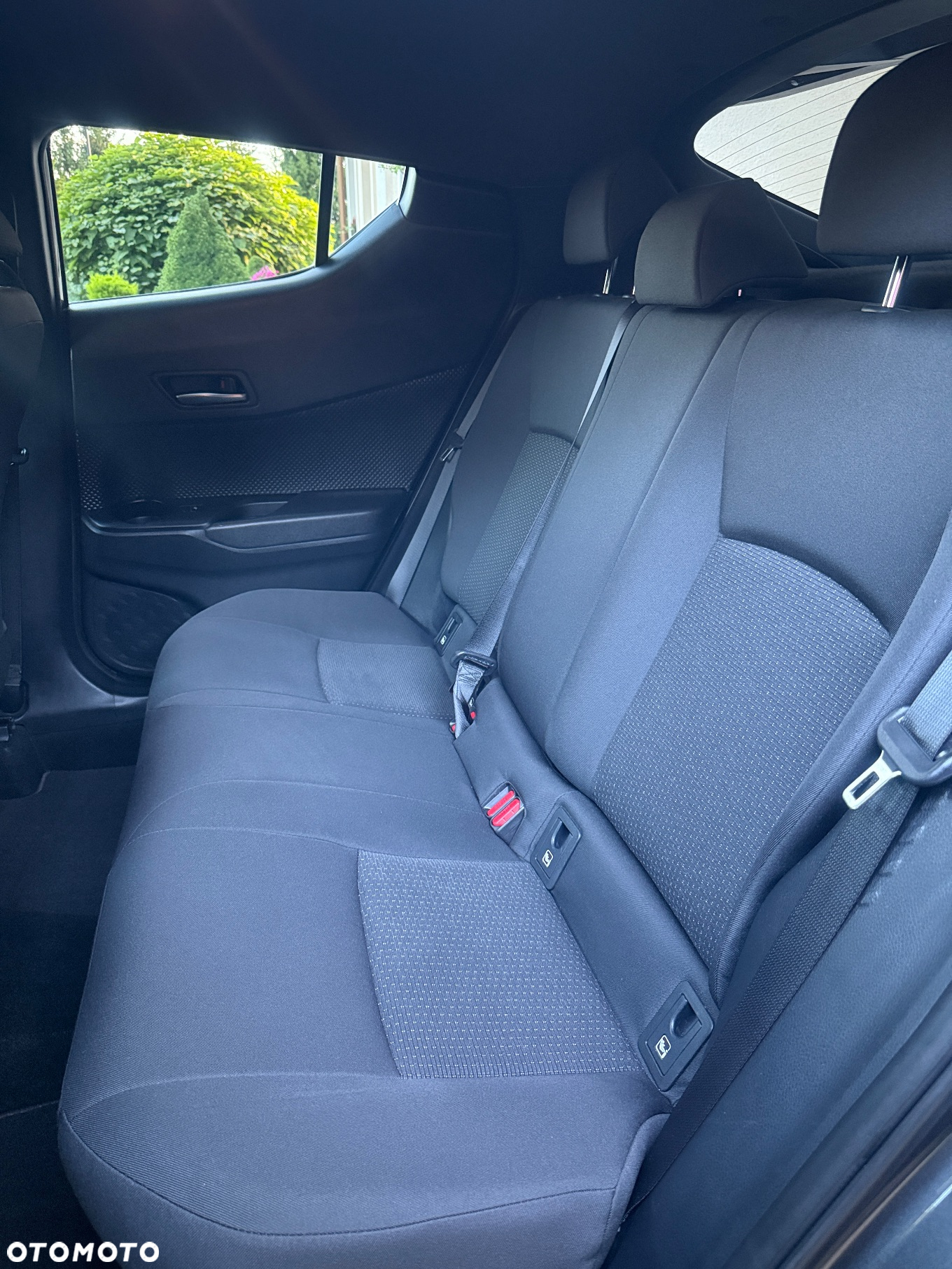 Toyota C-HR Hybrid Style Selection - 31