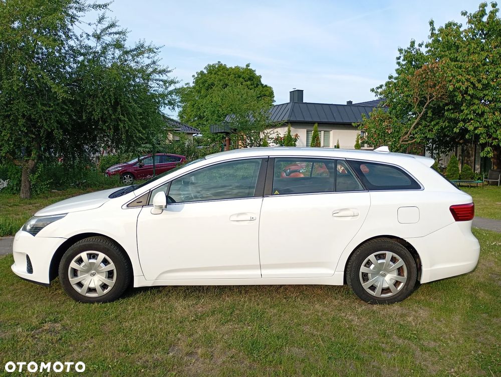 Toyota Avensis - 35