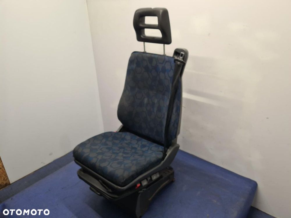 IVECO EURO CARGO 75E18 FOTEL KIEROWCY. - 6