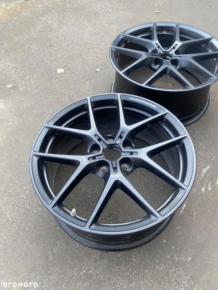 BMW 1 F40 2 II F44 F45 F46 X1 X2 M pakiet M-pakiet ORYGINALNA ! felga aluminiowa 18 cali.   8 J x 18  8Jx18  5x112 5 x 112  ET54 is 54 8092353  8092354 alufelga M PERFORMANCE MPERFORMANCE M-PERFORMANCE 032621 - 3