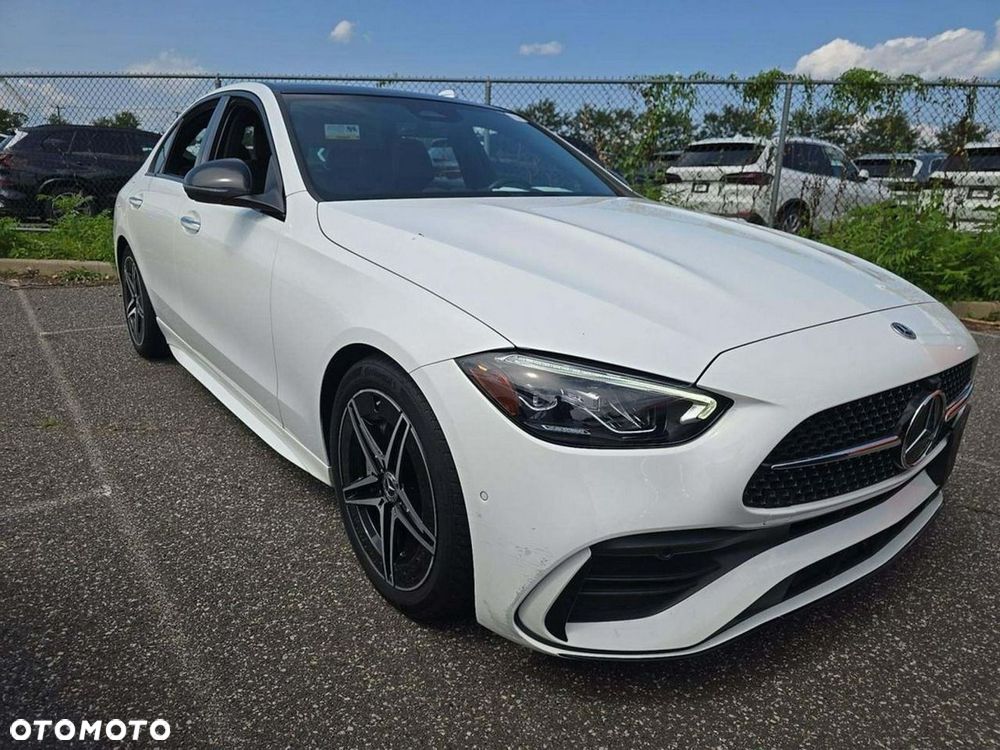 Mercedes-Benz Klasa C 300 4Matic 9G-TRONIC AMG Line - 1