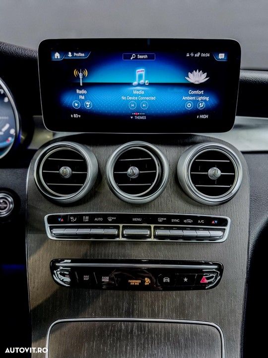 Mercedes-Benz GLC 300 4MATIC 9G-TRONIC AMG Line - 22