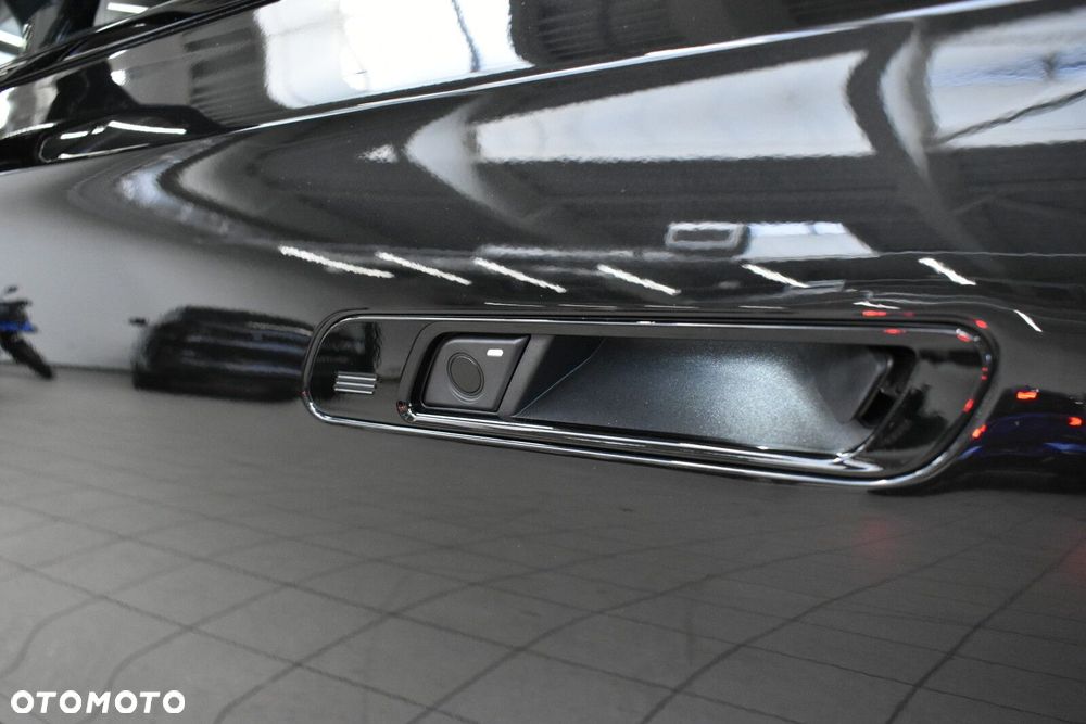 BMW Seria 7 - 27