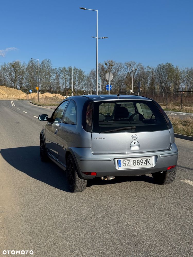 Opel Corsa 1.0 12V Cosmo - 12