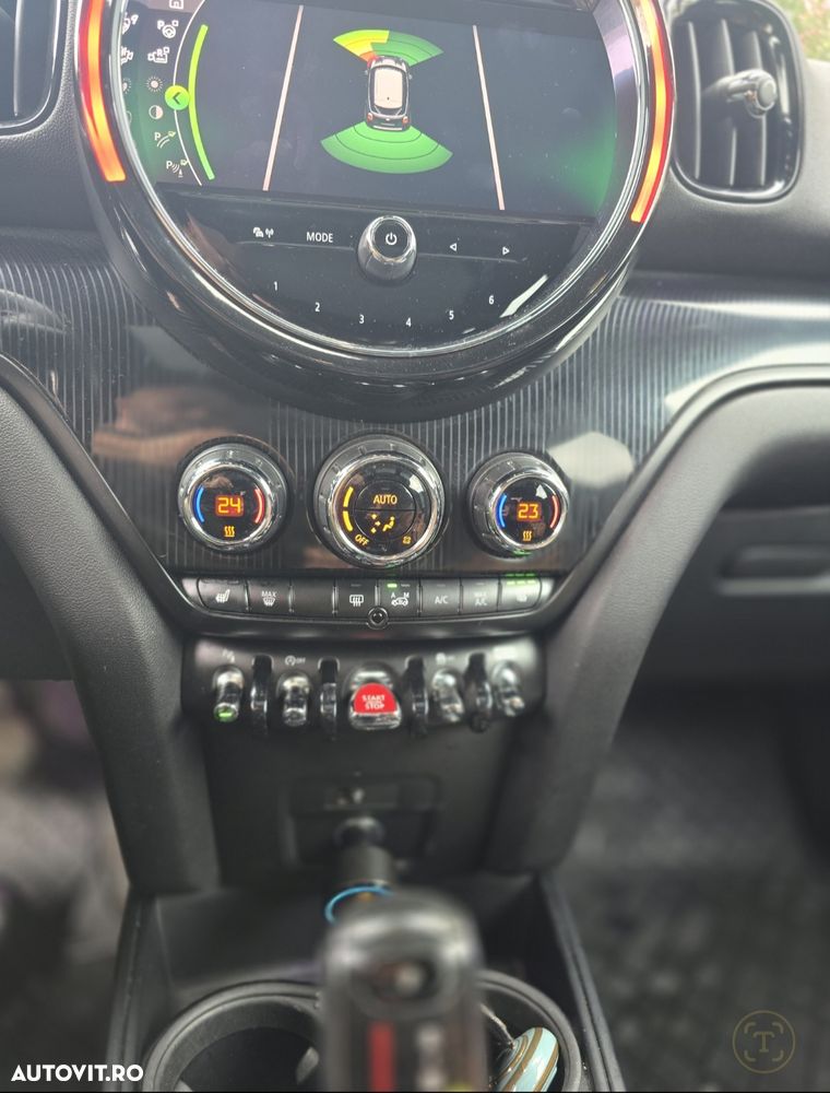 Mini Countryman Cooper SD ALL4 AT - 11