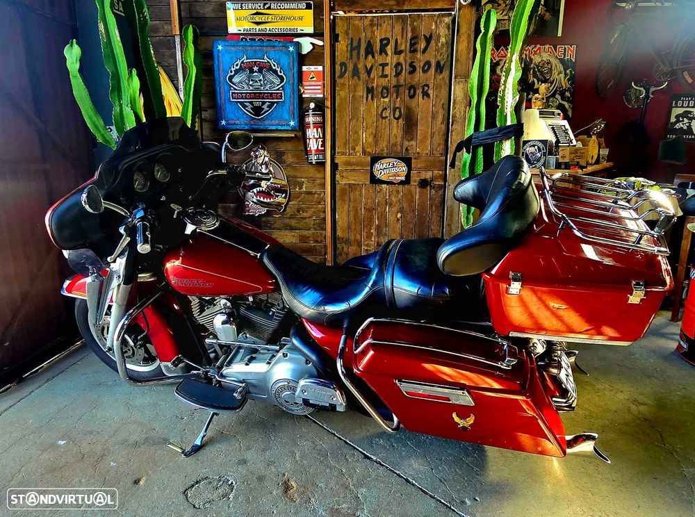 Harley-Davidson FLHTC - 2