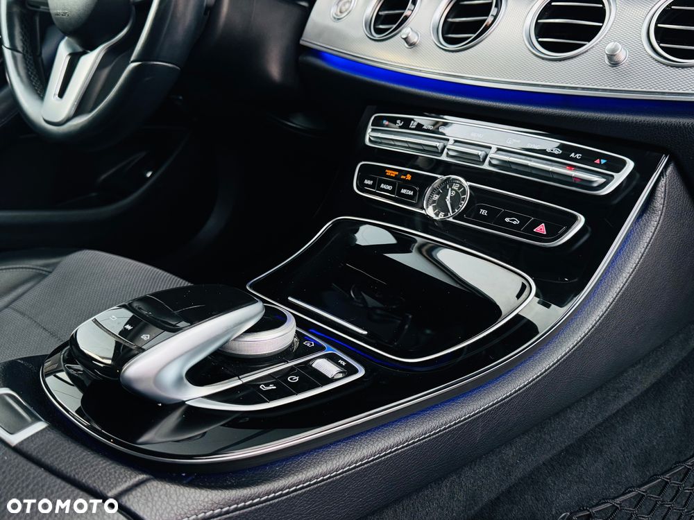 Mercedes-Benz Klasa E 220 d 9G-TRONIC Exclusive - 35