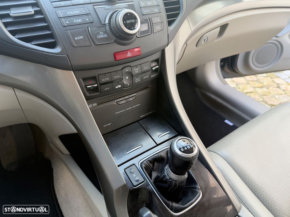 Honda Accord Tourer 2.2 i-DTEC Executive Navi E.Limitada - 48