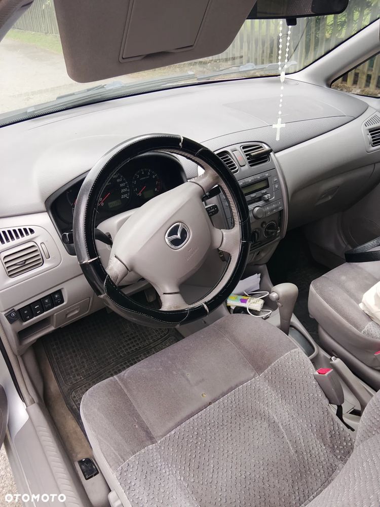 Mazda Premacy - 3