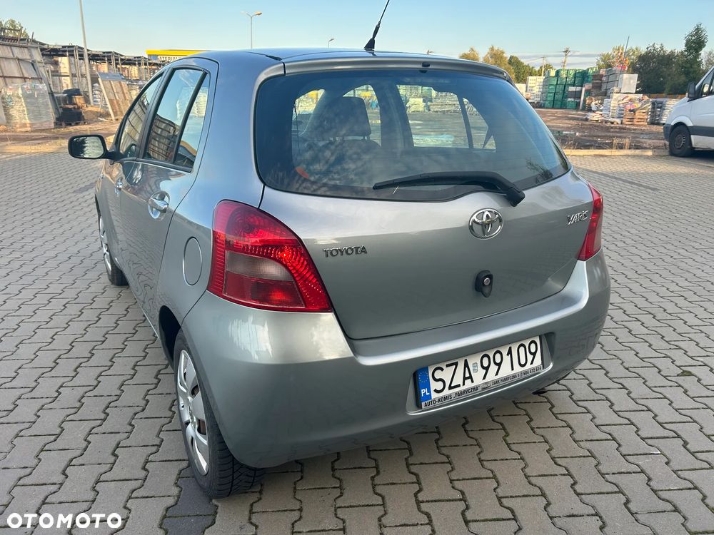 Toyota Yaris 1.3 VVT-i Sol - 13