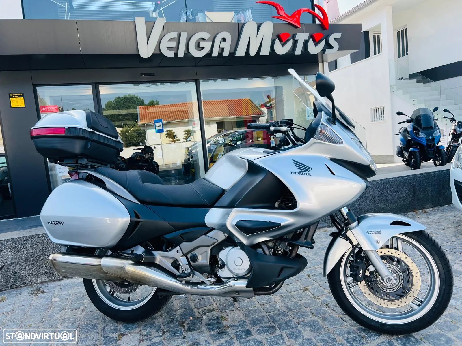 Honda Deauville 700 - 1