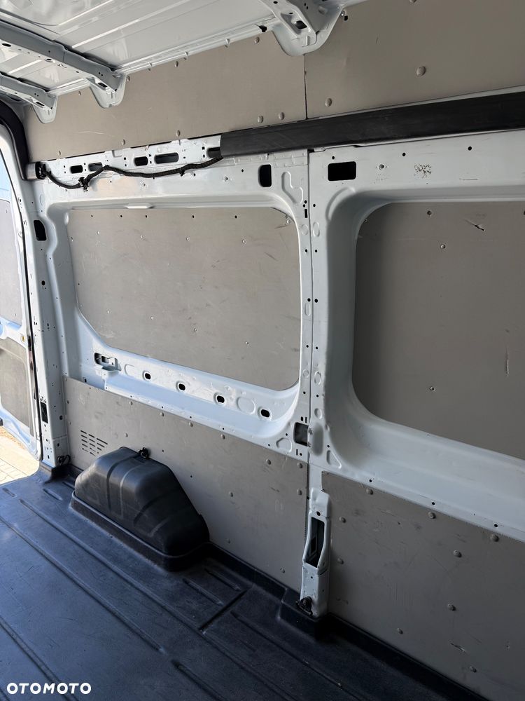 Ford Transit - 18