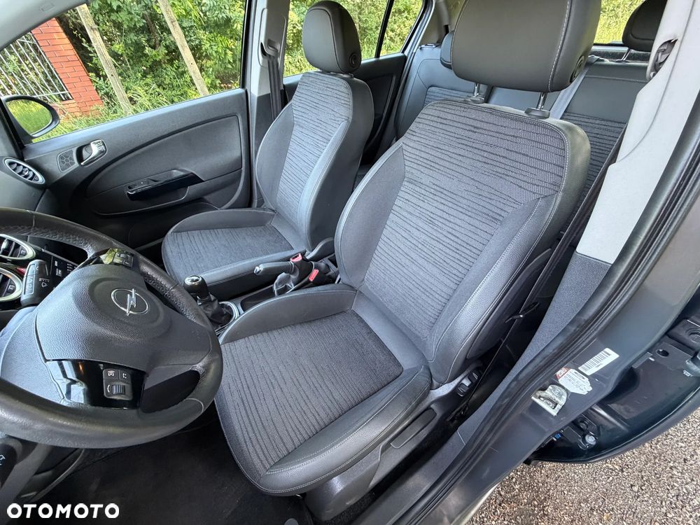 Opel Corsa 1.2 16V Cosmo - 17