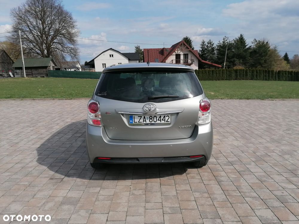 Toyota Verso 2.0 D-4D Active - 8