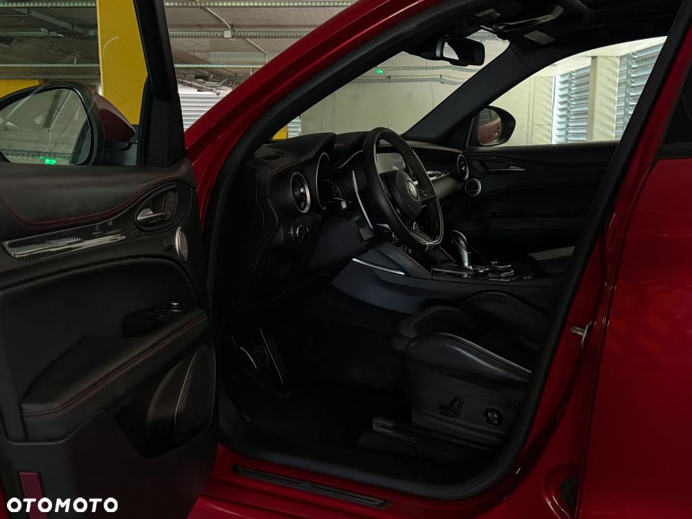 Alfa Romeo Stelvio 2.9 V6 Bi-Turbo Quadrifoglio Q4 - 13