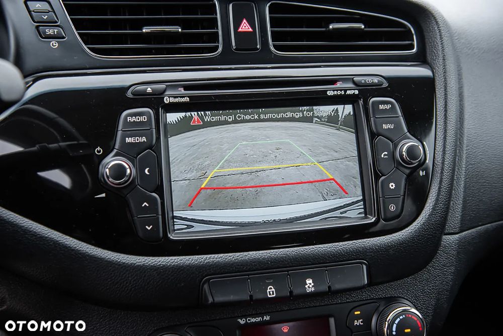 Kia Ceed 1.6 GDI DCT Platinum Edition - 22