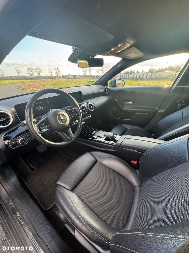 Mercedes-Benz Klasa A 180 d AMG Line 7G-DCT - 9