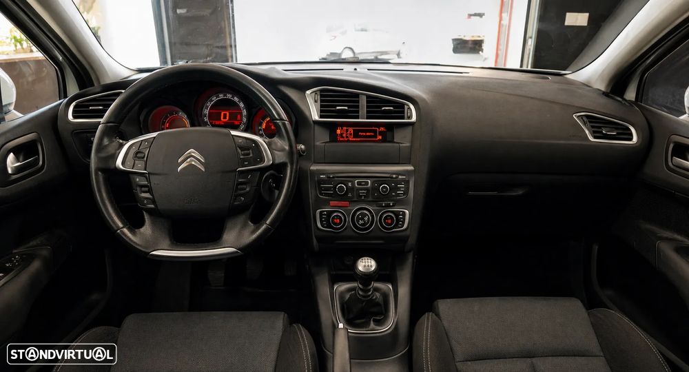 Citroën C4 e-HDi 110 Exclusive - 9
