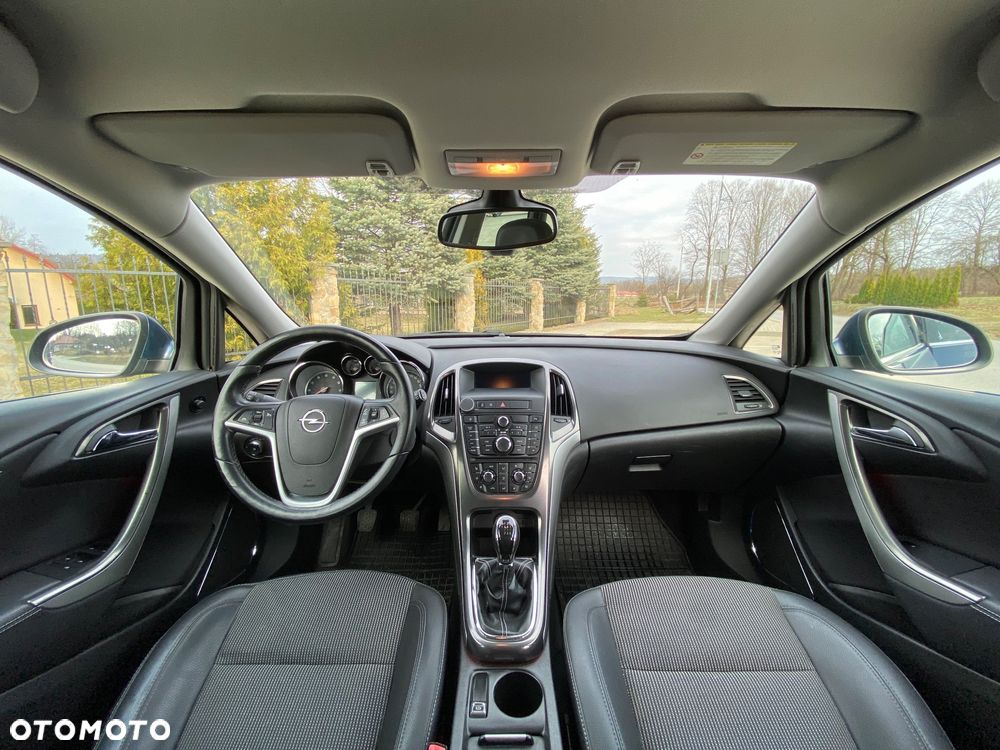Opel Astra 1.4 T Cosmo - 8