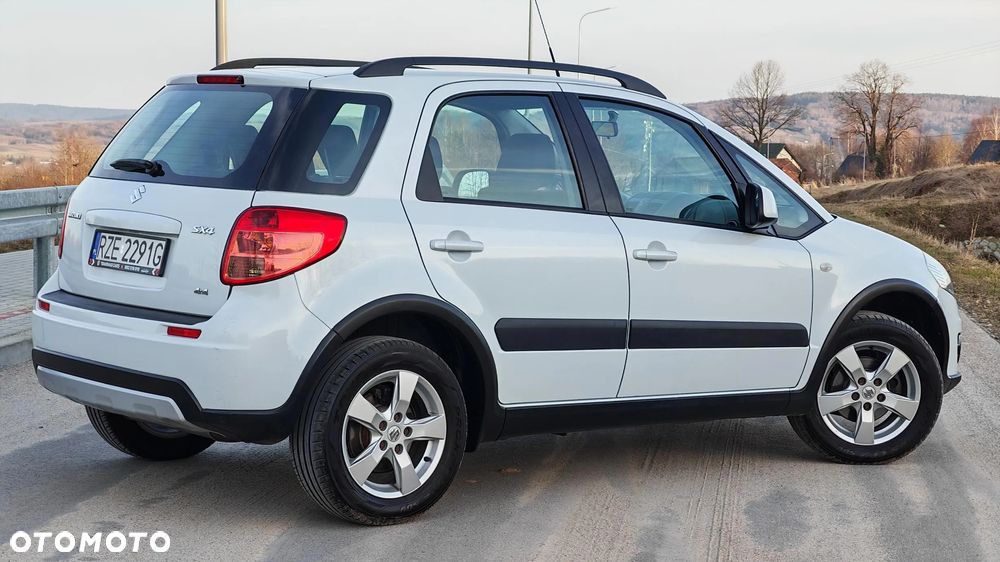 Suzuki SX4 1.6 VVT 4x4 Style - 6