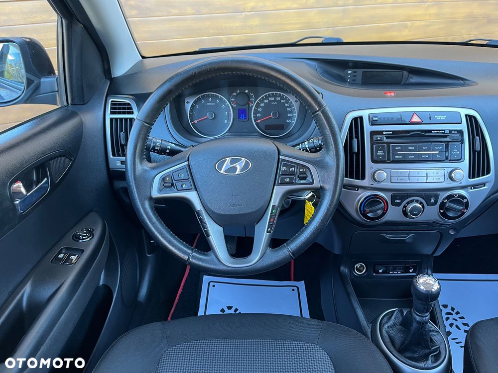 Hyundai i20 - 25