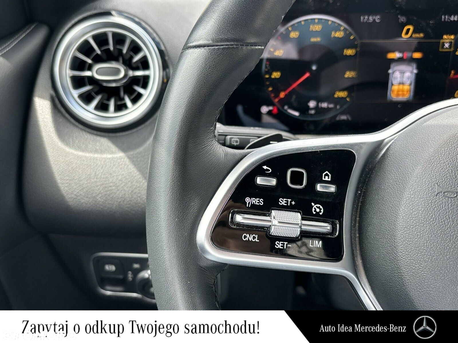 Mercedes-Benz GLB 200 Progressive 7G-DCT - 27