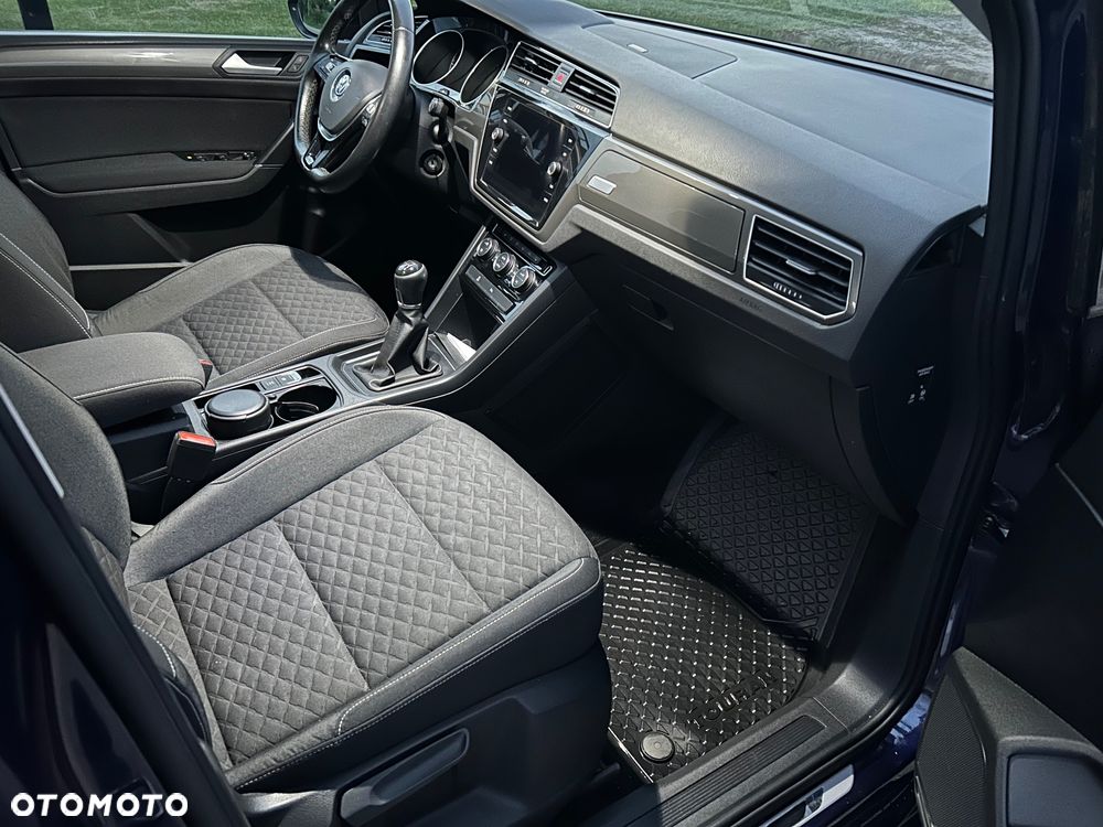 Volkswagen Touran 2.0 TDI SCR Join - 17