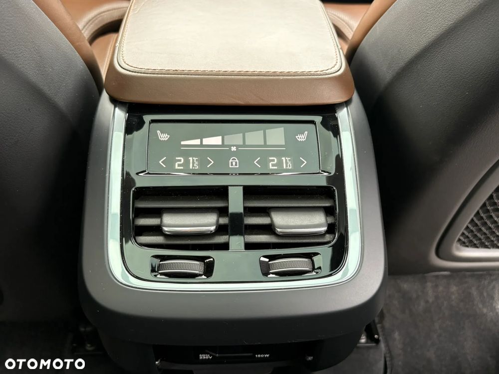 Volvo XC 90 D5 SCR AWD Inscription - 29