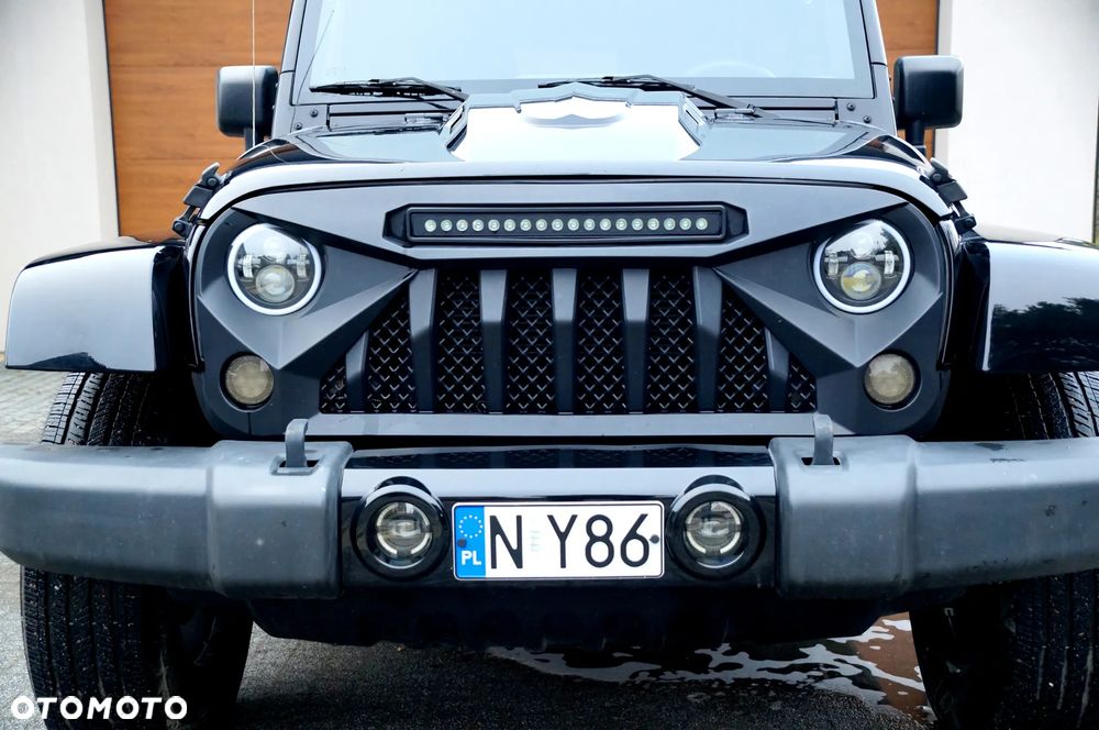 Jeep Wrangler 3.6 Unlim Sahara - 23
