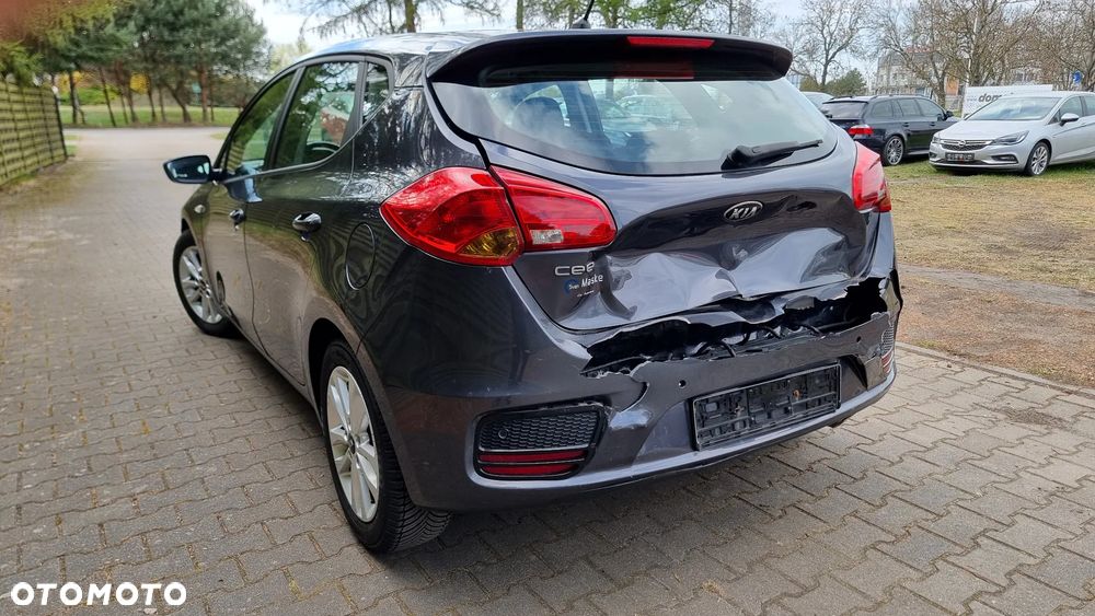 Kia Ceed 1.4 Smart Plus - 17