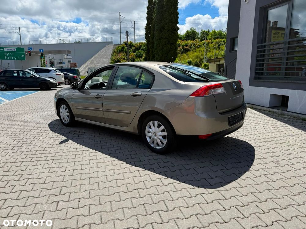 Renault Laguna 1.6 16V Emotion - 6