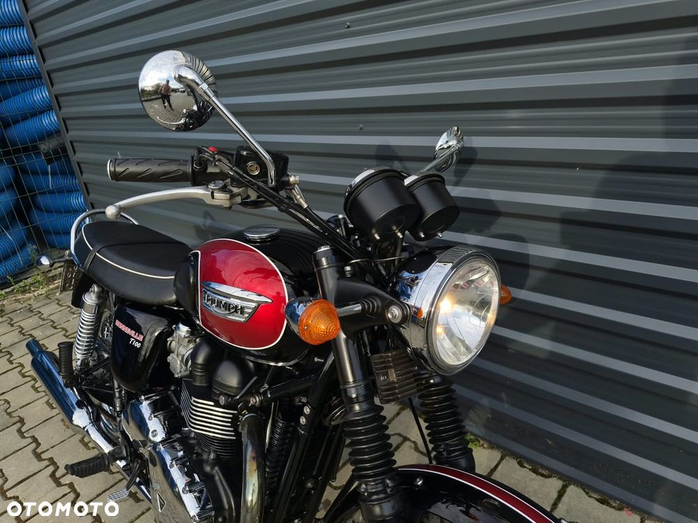 Triumph Bonneville - 19