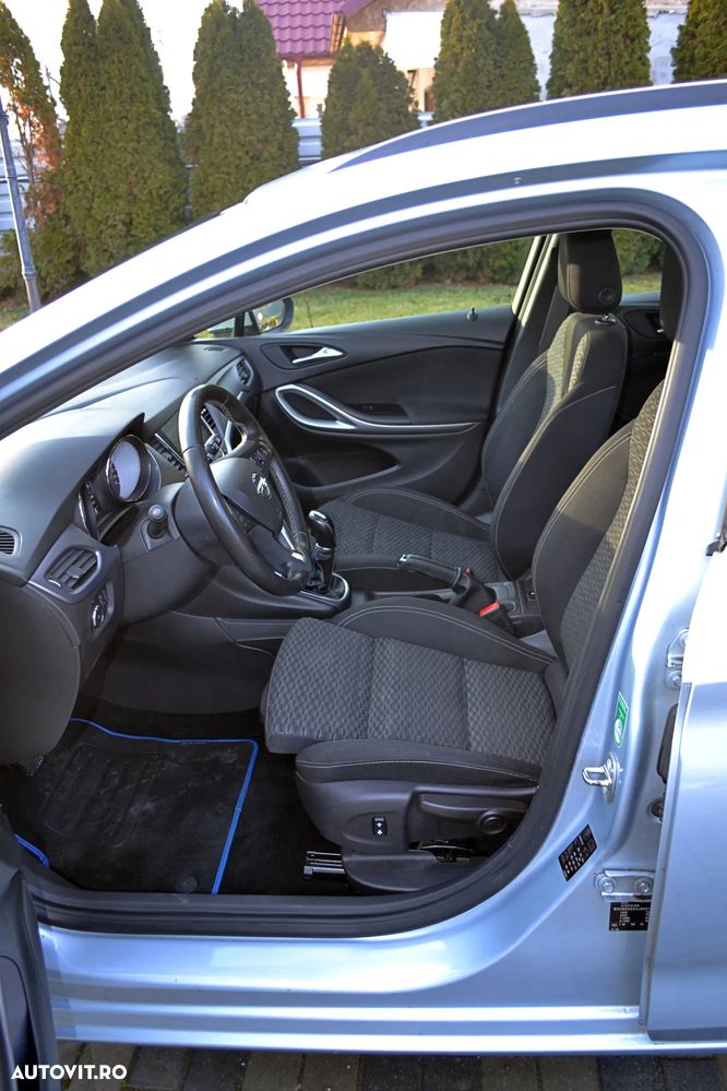 Opel Astra 1.6 D Start/Stop Dynamic - 11