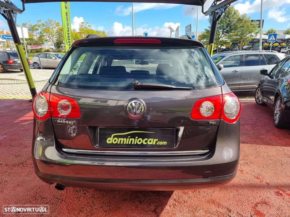 VW Passat Variant 1.6 FSi Trendline - 8