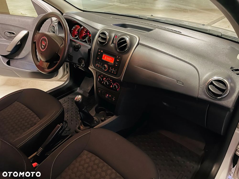 Dacia Sandero 1.2 16V Laureate - 6